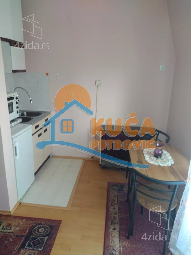Garsonjera | 4zida