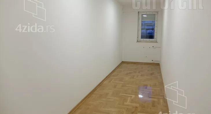 Četvoroiposoban stan | 4zida