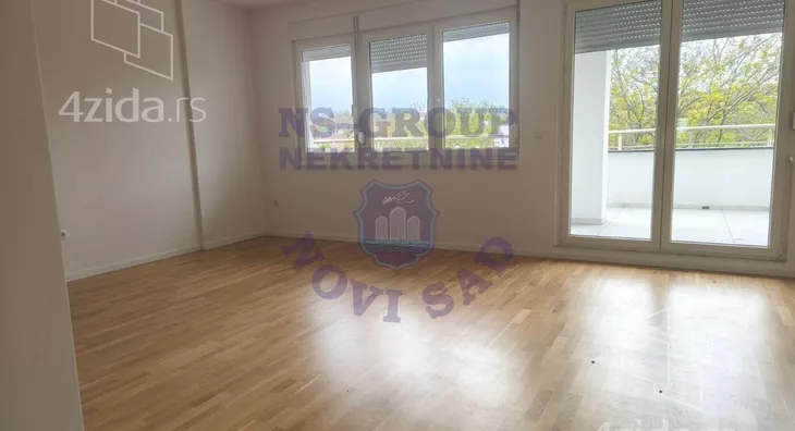 Četvoroiposoban stan | 4zida