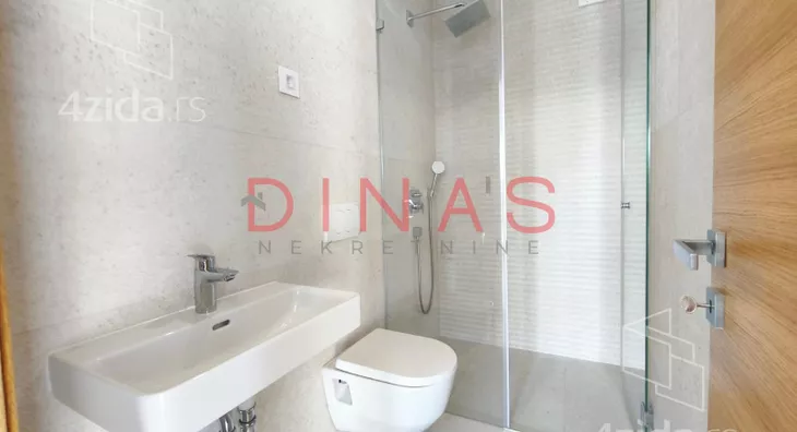 Četvoroiposoban stan | 4zida