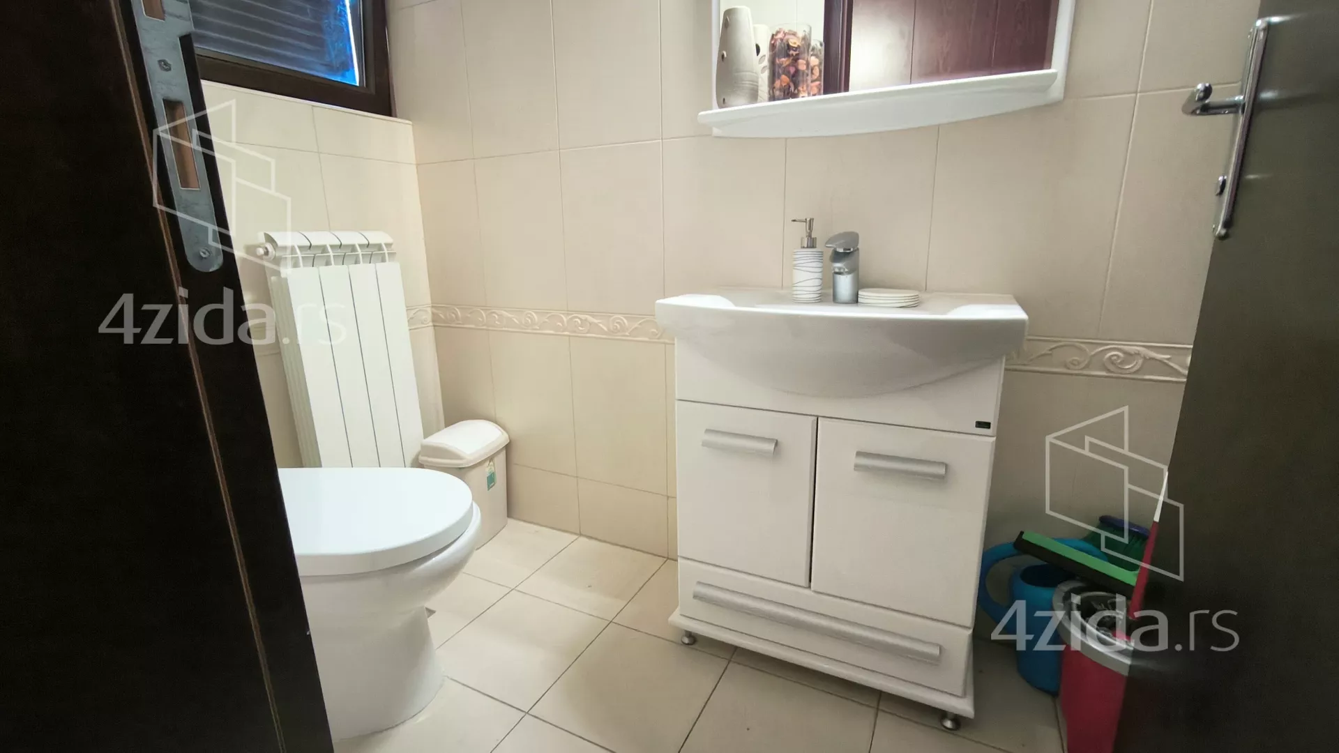 Petosoban stan | 4zida