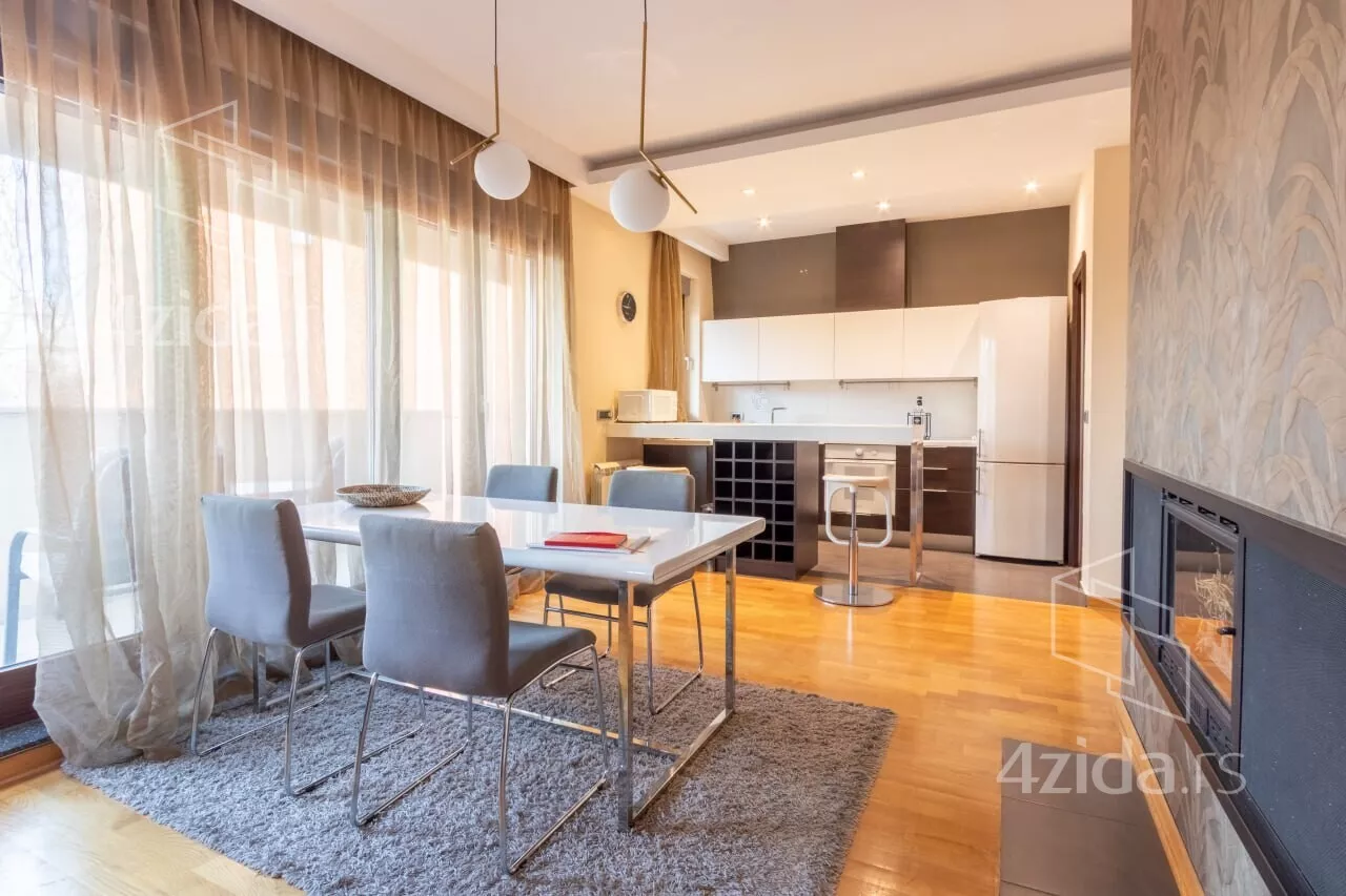 Petosoban stan | 4zida