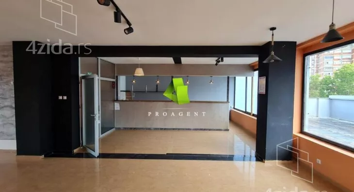 Poslovni prostor | 4zida