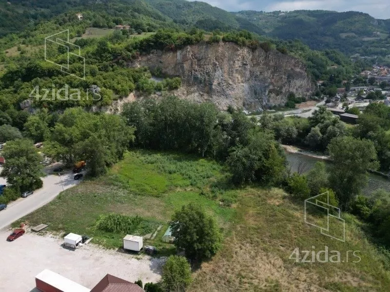 Plac | 4zida