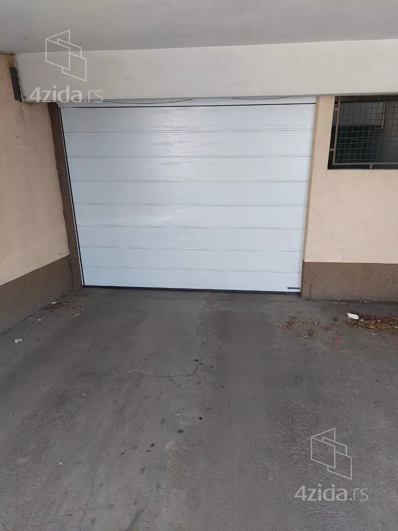 Garaža | 4zida