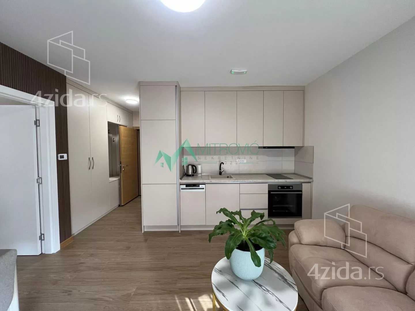 Jednoiposoban stan | 4zida