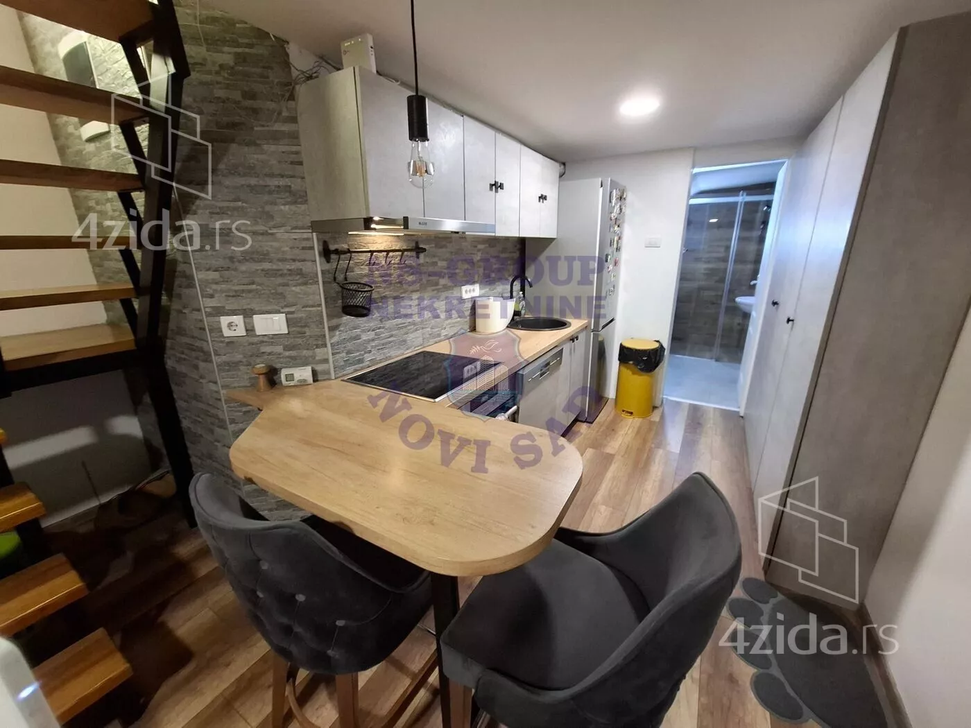 Dvoiposoban stan | 4zida