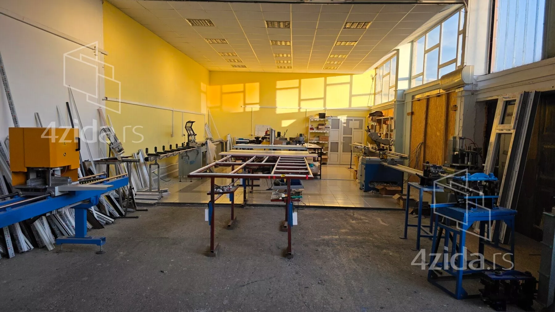 Poslovni prostor | 4zida