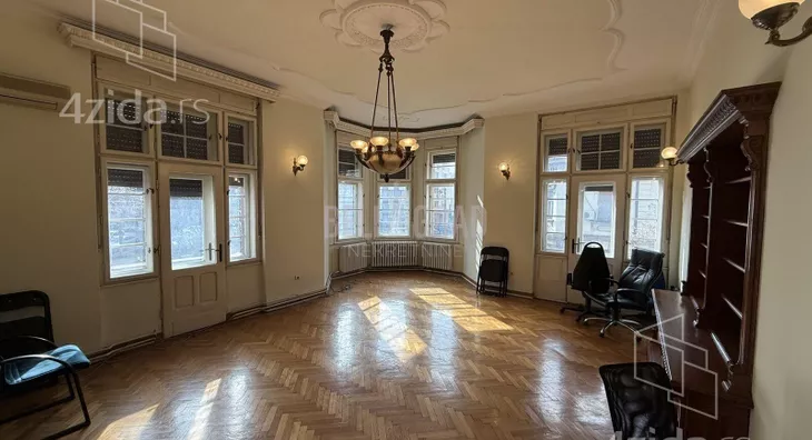 Šestosoban stan | 4zida