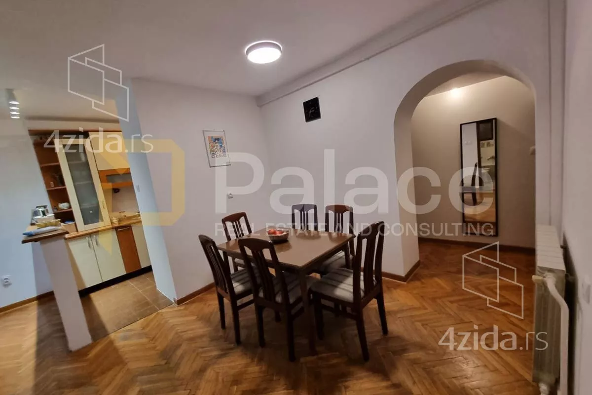 Petosoban stan | 4zida