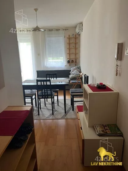 ROMANIJSKA | 4zida.rs