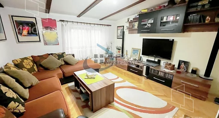 Šestosoban stan | 4zida