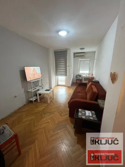 Cara Dušana | 4zida.rs