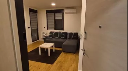 Crnogorska | 4zida.rs