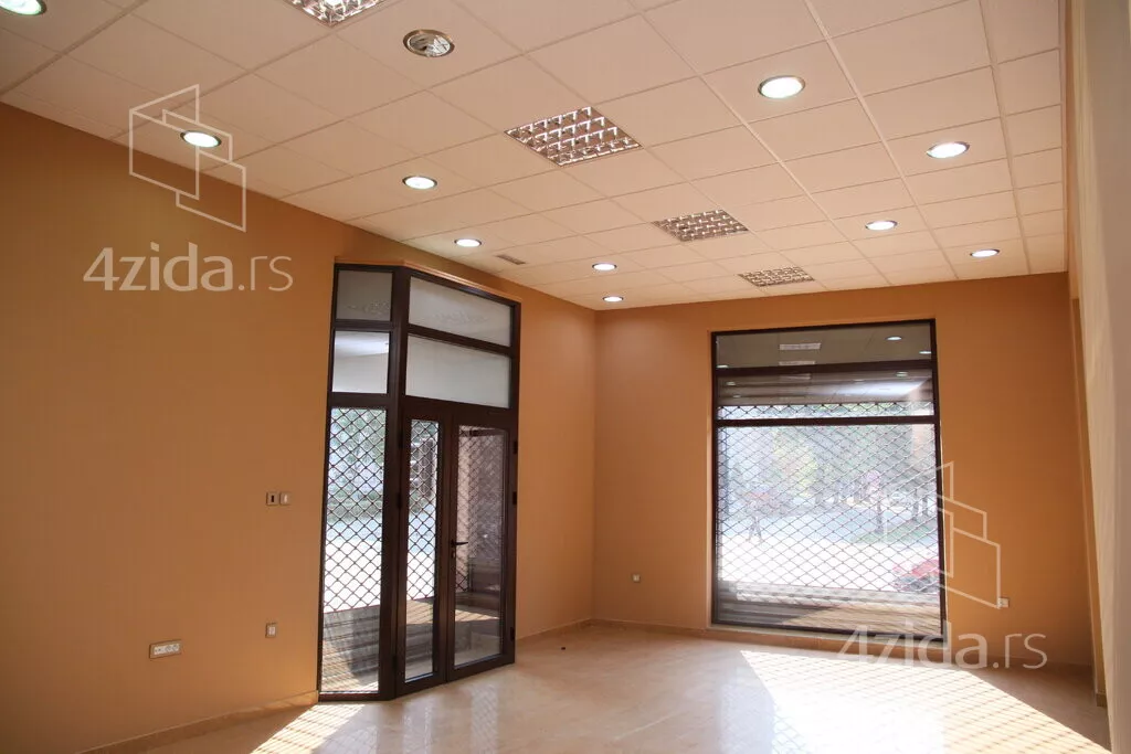 Poslovni prostor | 4zida