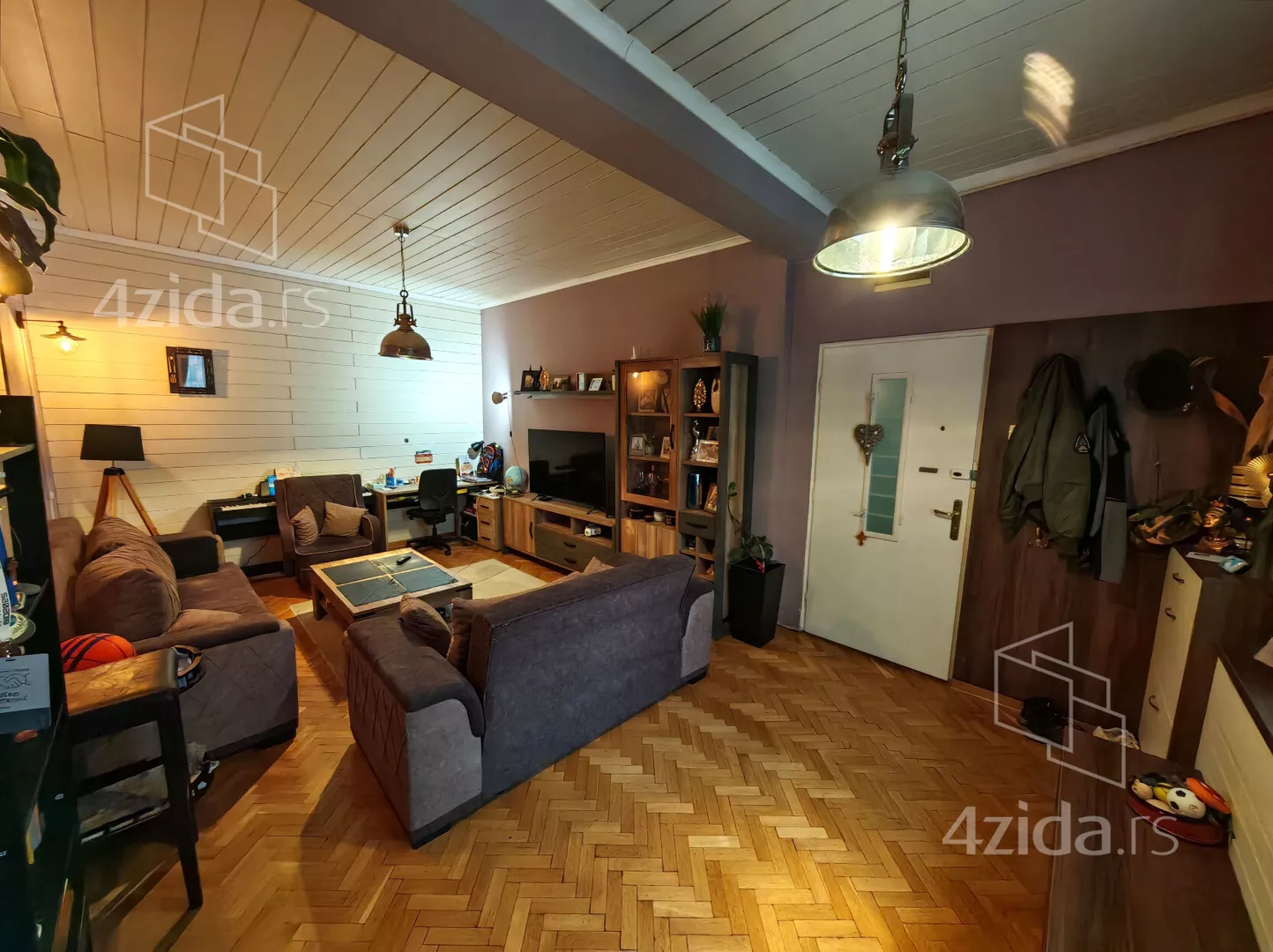 Troiposoban stan | 4zida