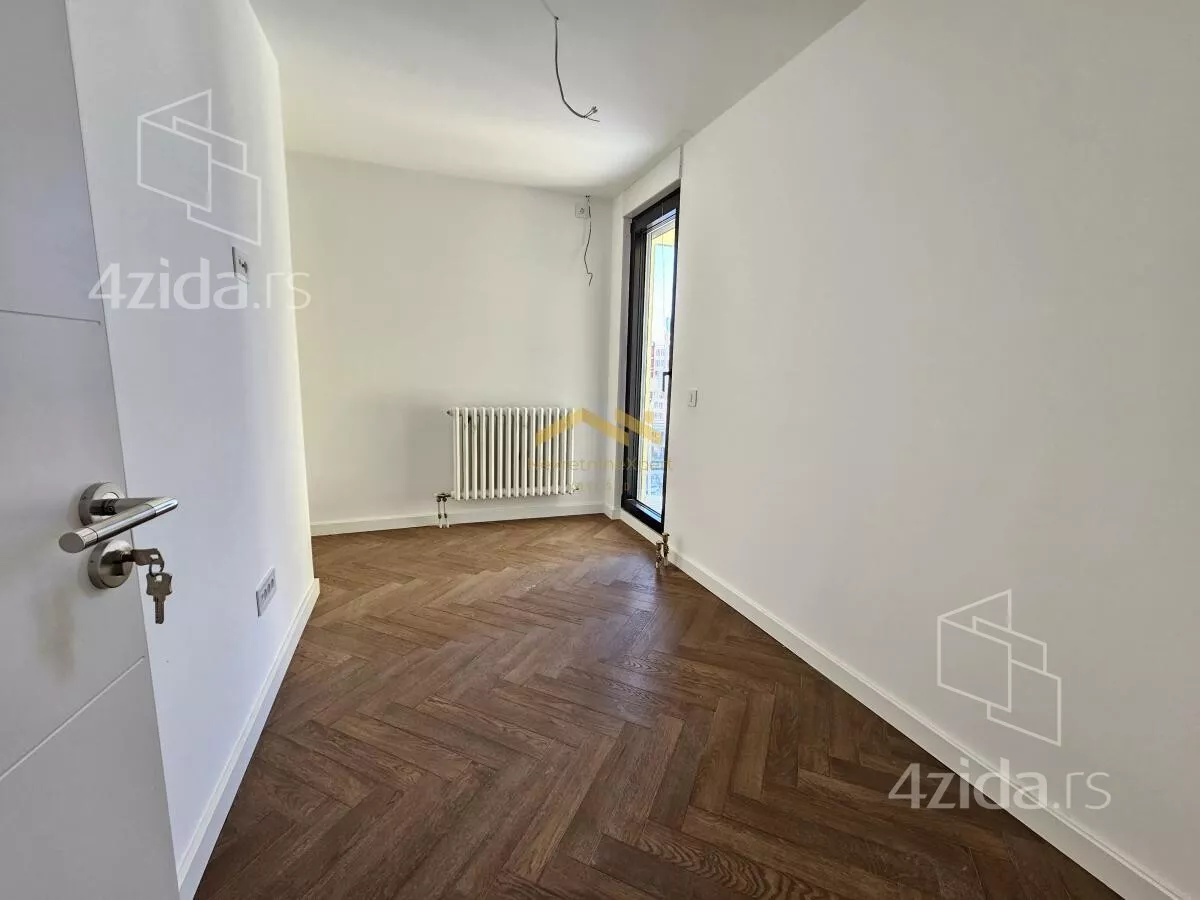 Četvoroiposoban stan | 4zida