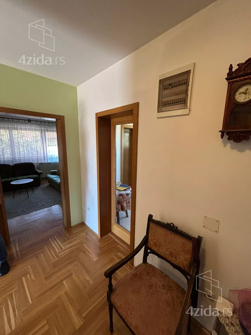 4-etažna kuća | 4zida