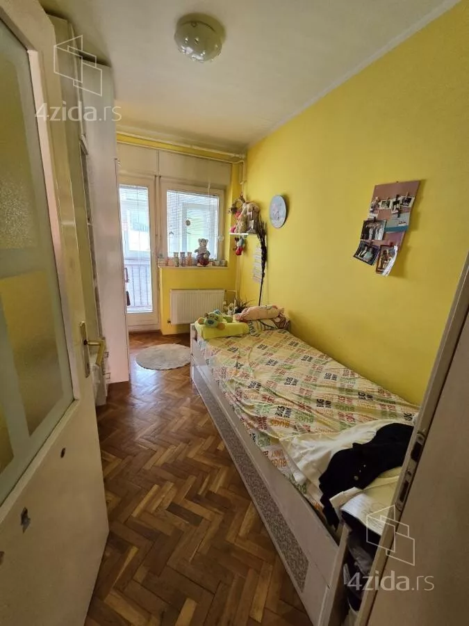 Četvoroiposoban stan | 4zida
