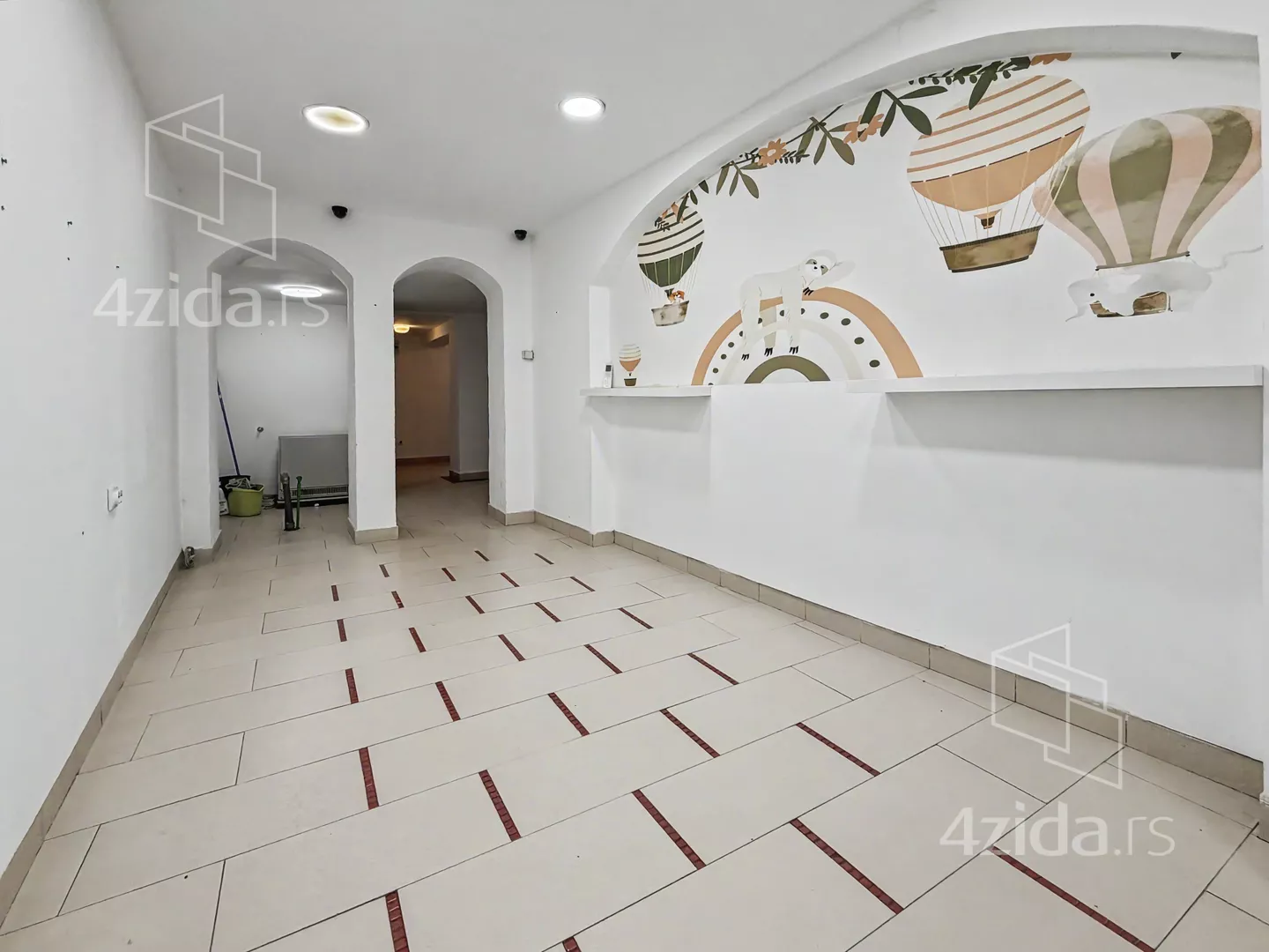 Lokal | 4zida