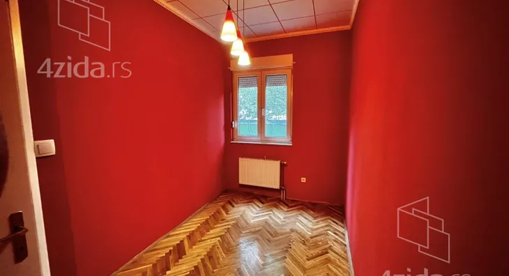 Četvoroiposoban stan | 4zida