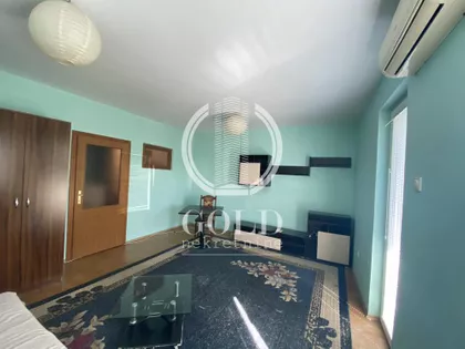 Valentina Vodnika | 4zida.rs