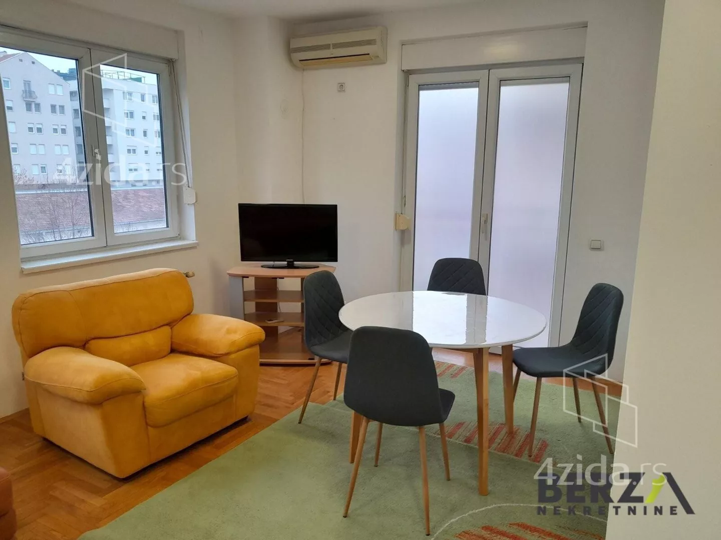 Dvoiposoban stan | 4zida