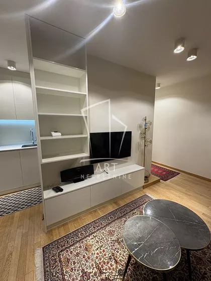 Mike Alasa | 4zida.rs