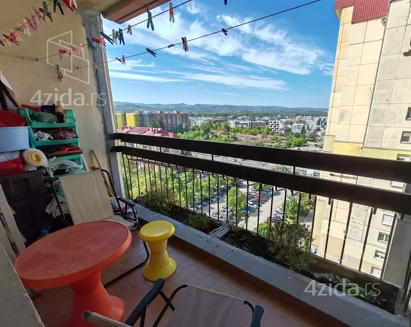 Dvoiposoban stan | 4zida