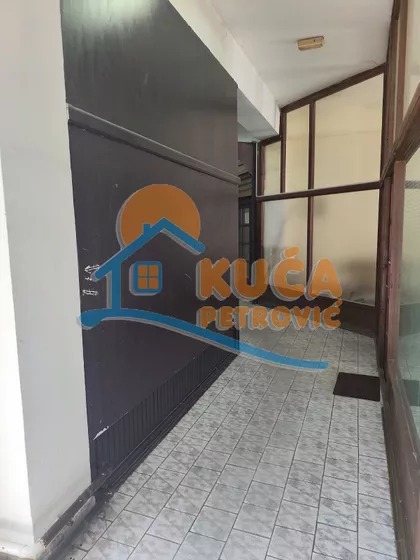 Trg revolucije | 4zida.rs