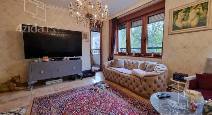 Troiposoban stan | 4zida