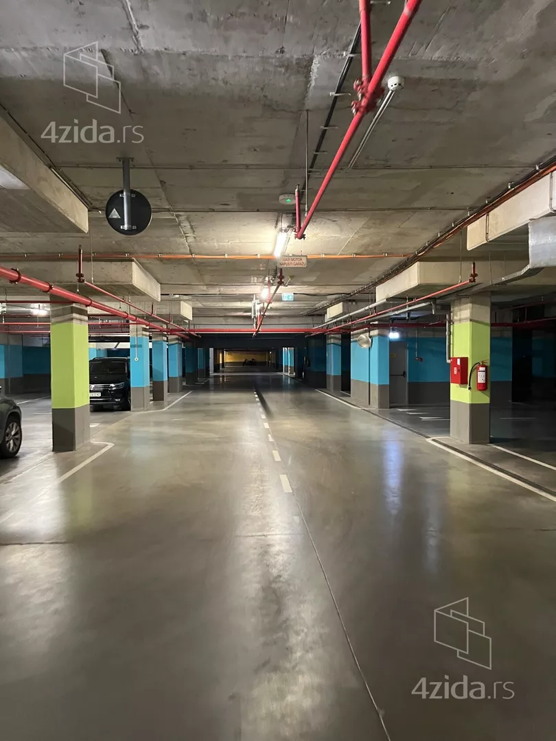 Parking | 4zida