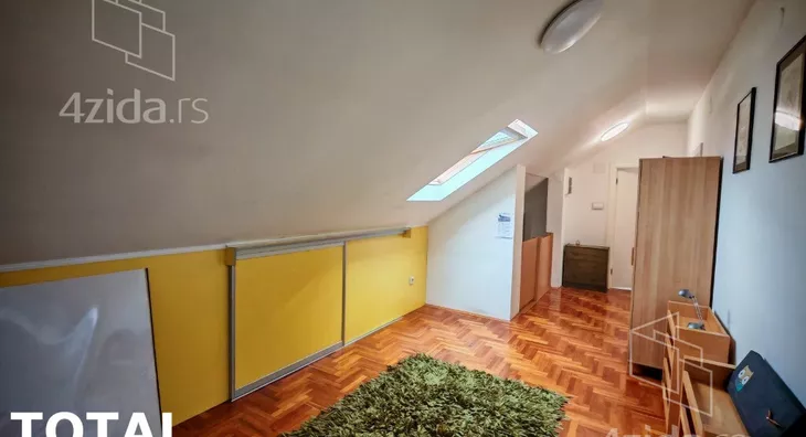 Petosoban stan | 4zida