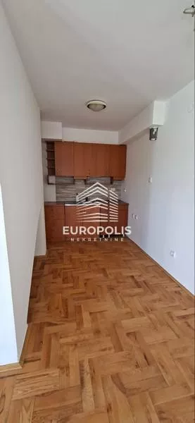 17. oktobra | 4zida.rs