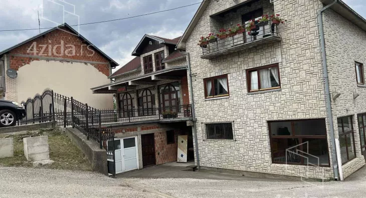 3-etažna kuća | 4zida