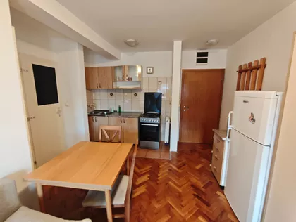 Hadži Ruvimova 22 | 4zida.rs