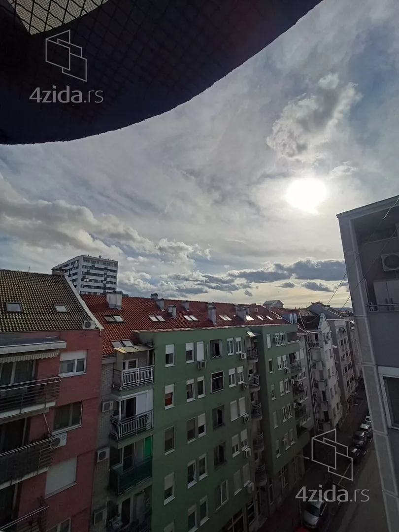 Četvoroiposoban stan | 4zida