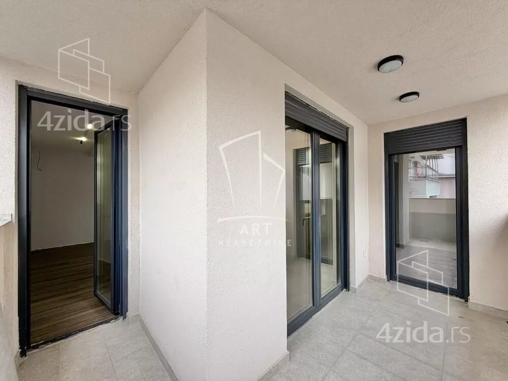 Petosoban stan | 4zida