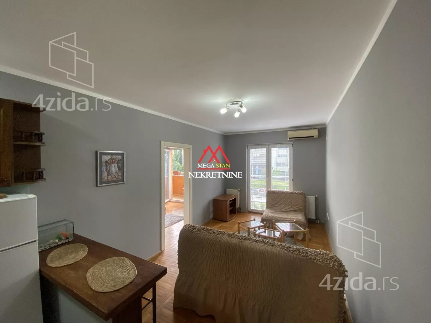 Jednoiposoban stan | 4zida