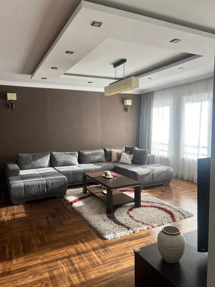 Kneza Danila bb | 4zida.rs