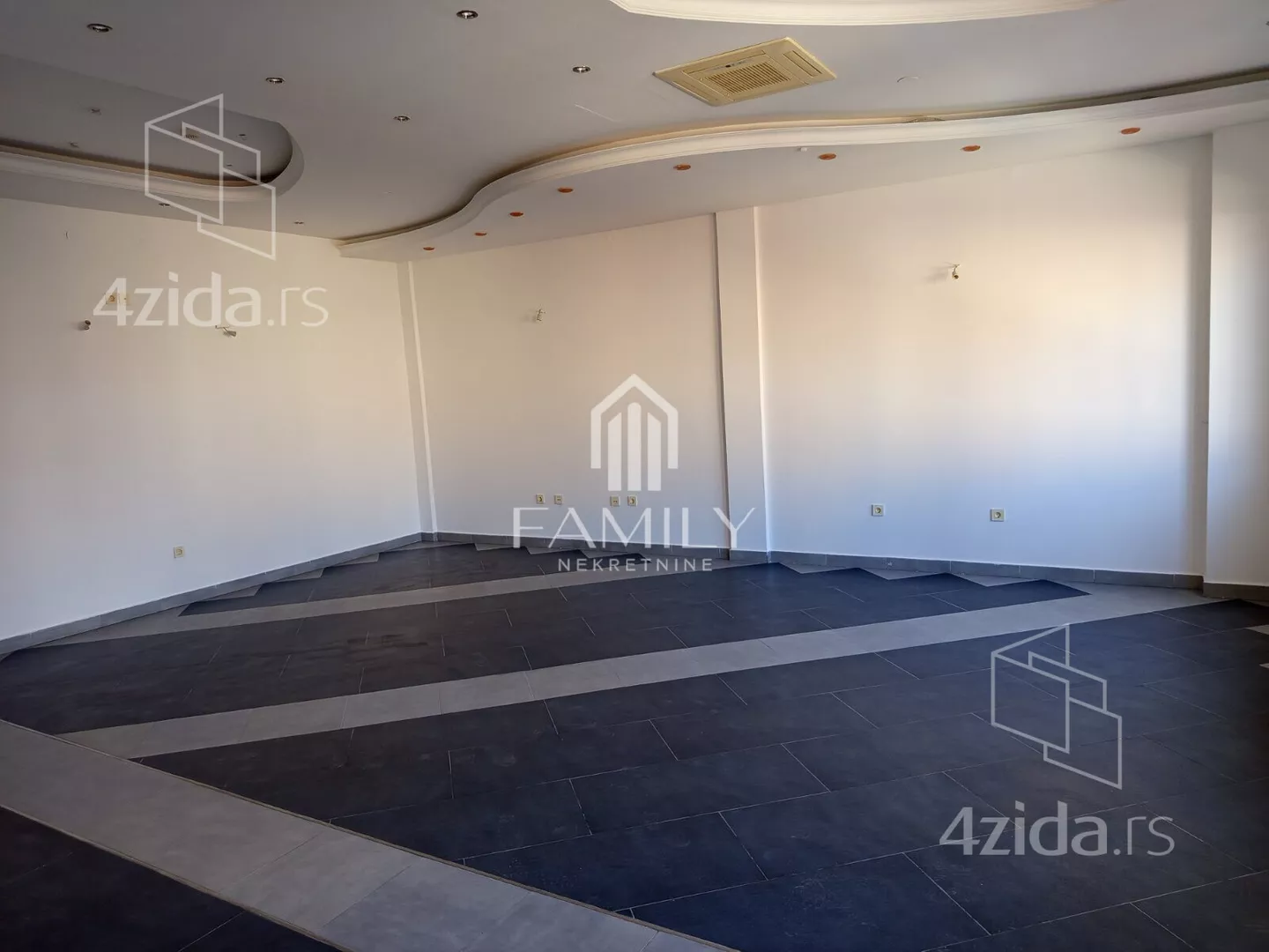 Poslovni prostor | 4zida