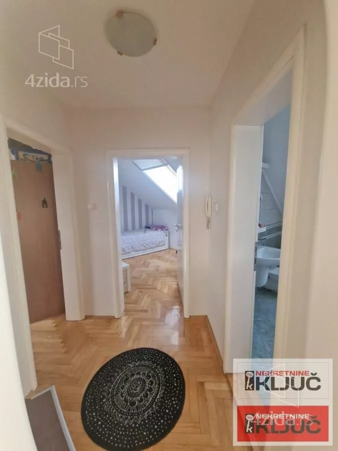 Troiposoban stan | 4zida