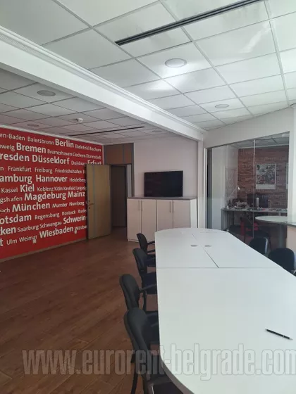 KNEZ MIHAILOVA | 4zida.rs