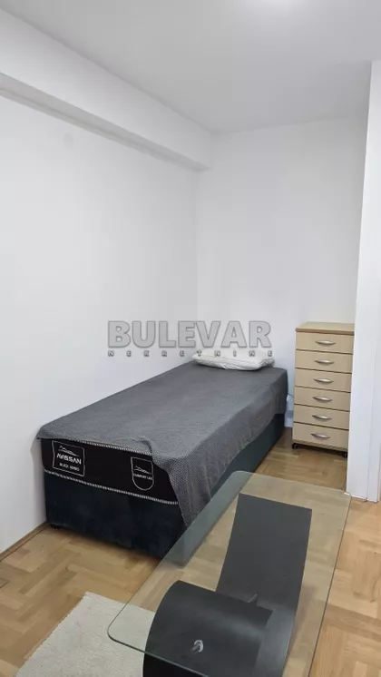 Cara Dušana | 4zida.rs