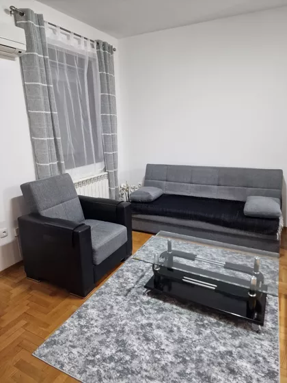 Jug Bogdana 3 | 4zida.rs