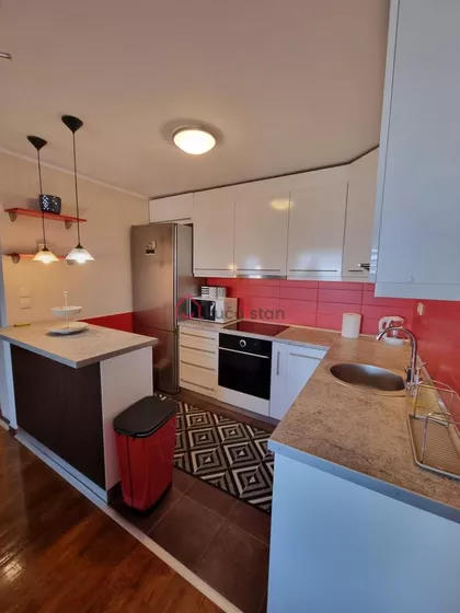 Labudovo Brdo | 4zida.rs