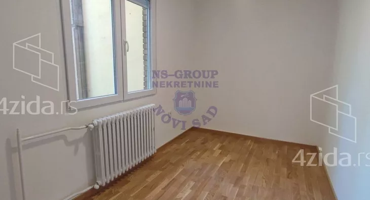 Četvoroiposoban stan | 4zida