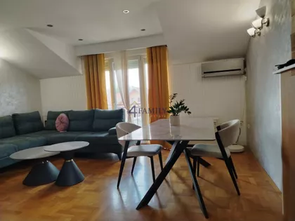 Žike Mesarovića | 4zida.rs