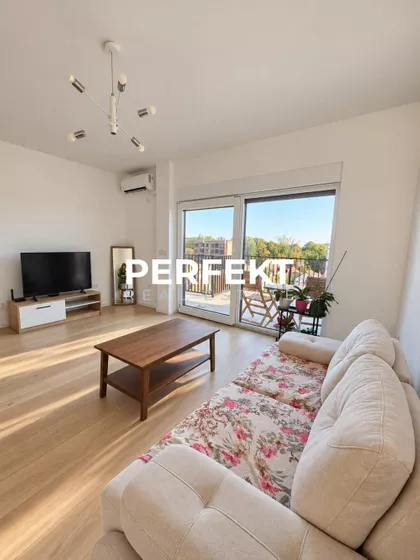 Stan na prodaju · 95 m² · Donji Grad, Gradske lokacije, Pančevo