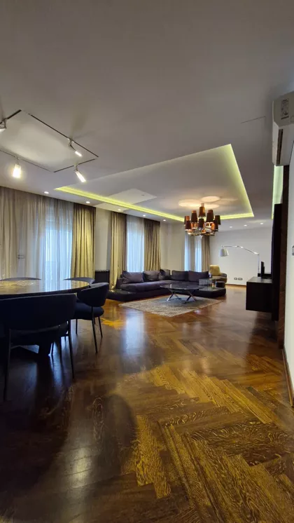 Patrijarha Varnave | 4zida.rs